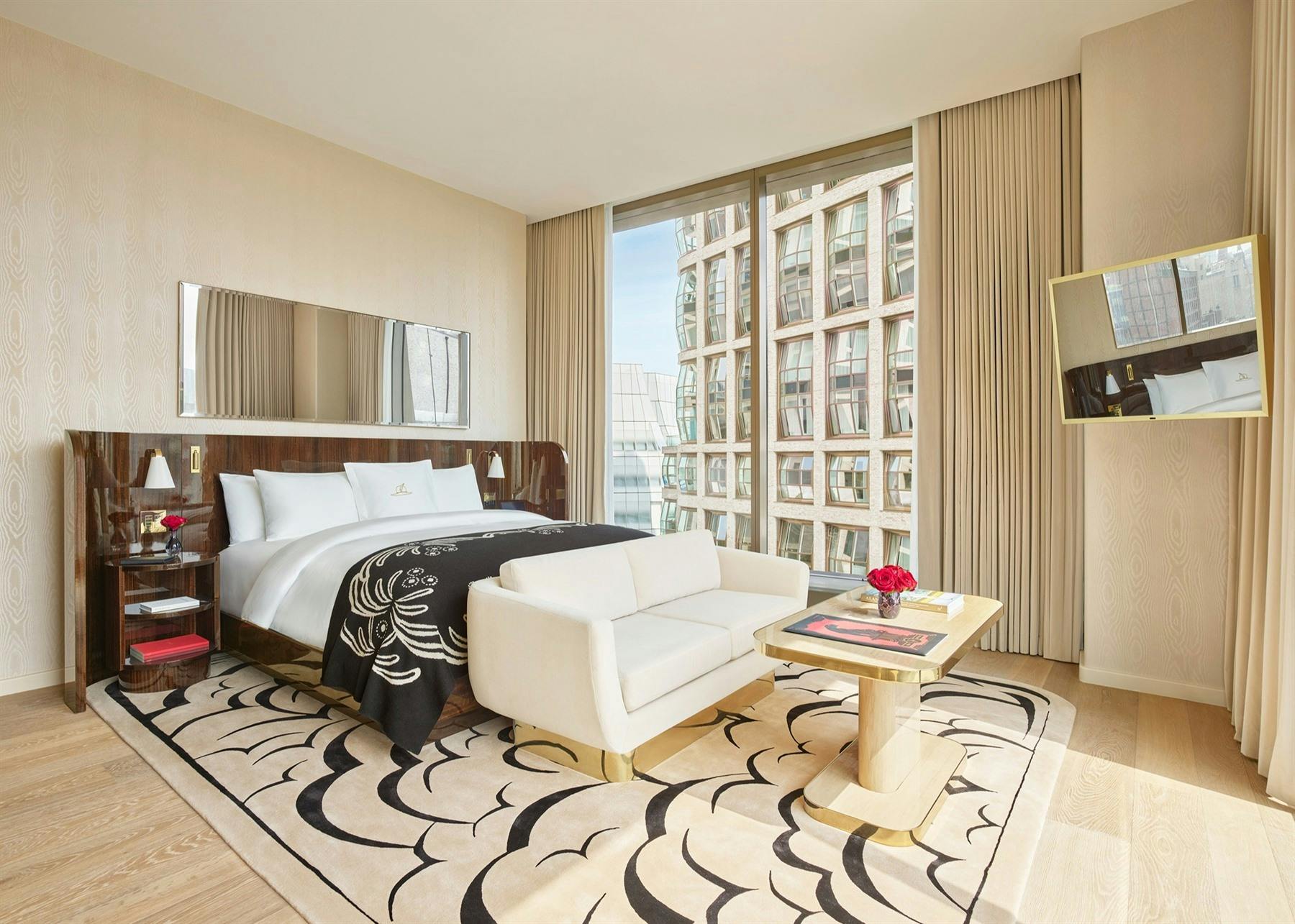 Signature Corner King Room