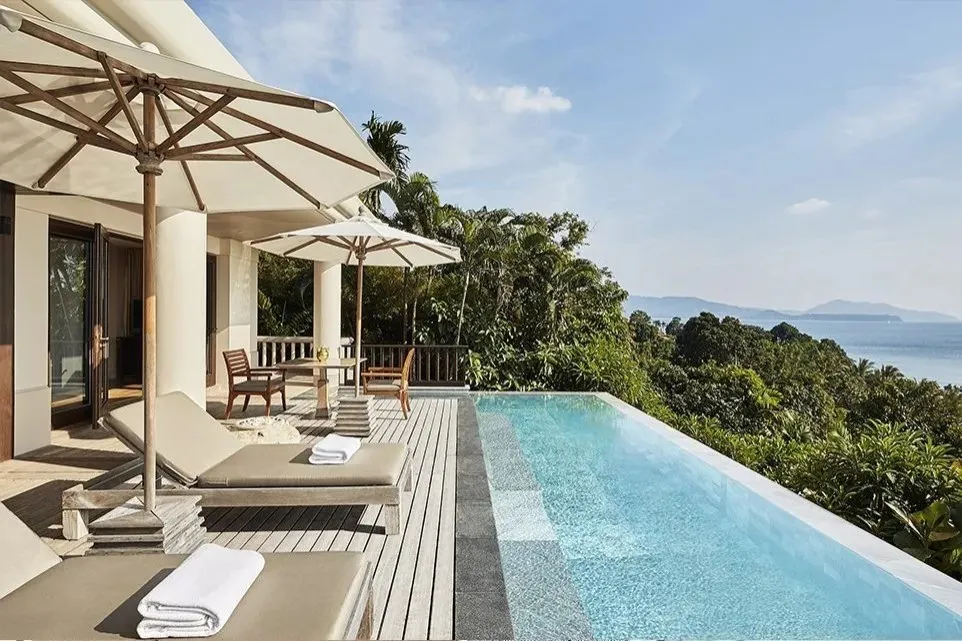 Signature Ocean View Pool Suite