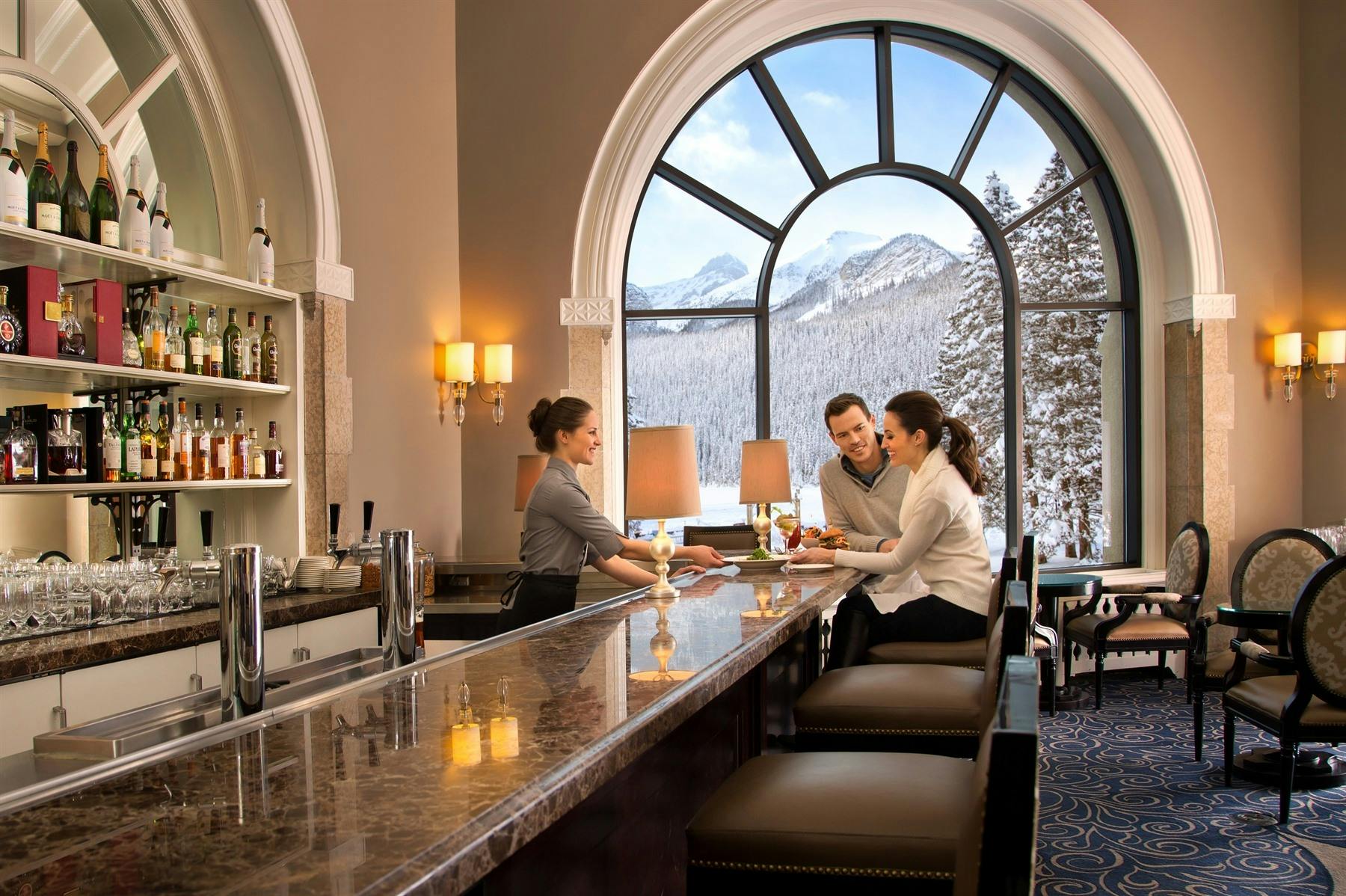 lakeview lounge bar at fairmont chateau lake louise alberta 
