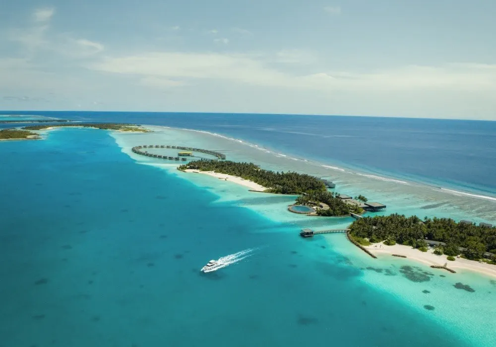 The Ritz-Carlton Maldives, Fari Islands image 3