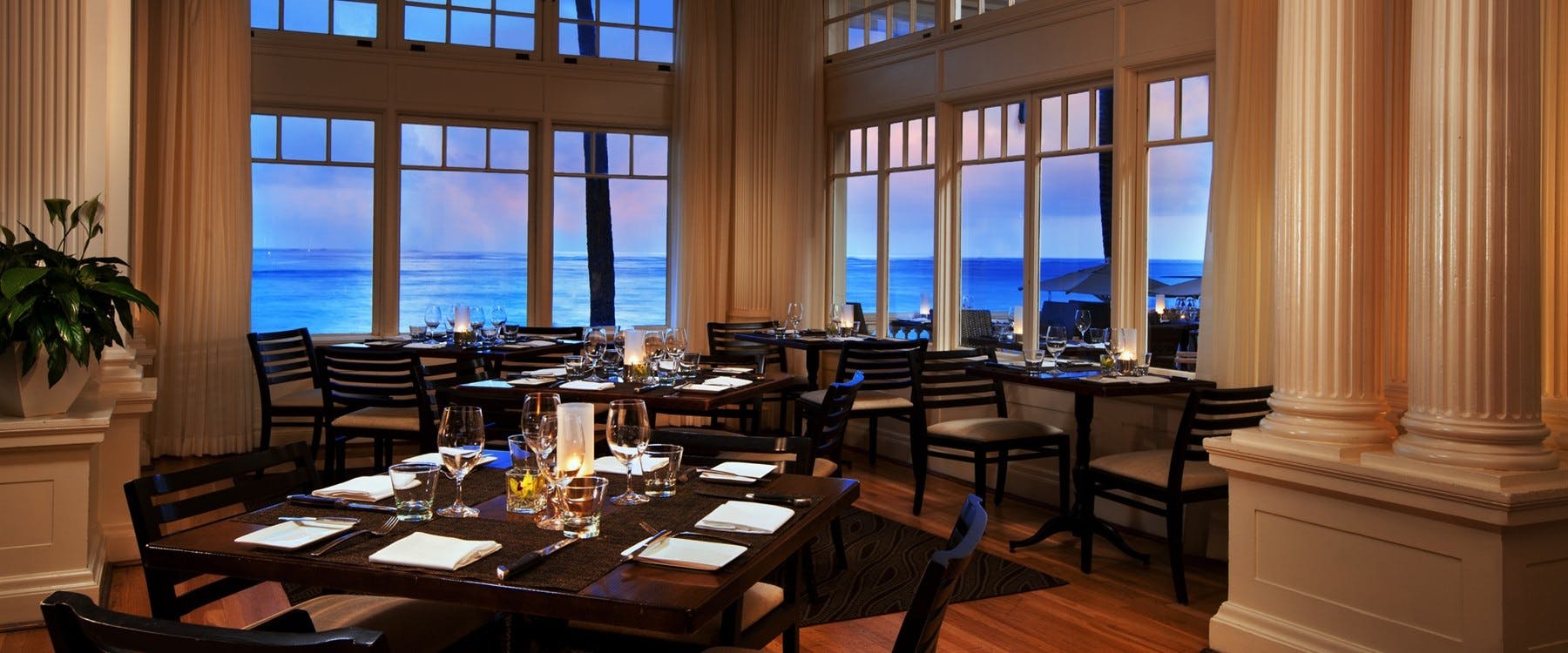 Beachhouse at Moana Surfrider, A Westin Resort