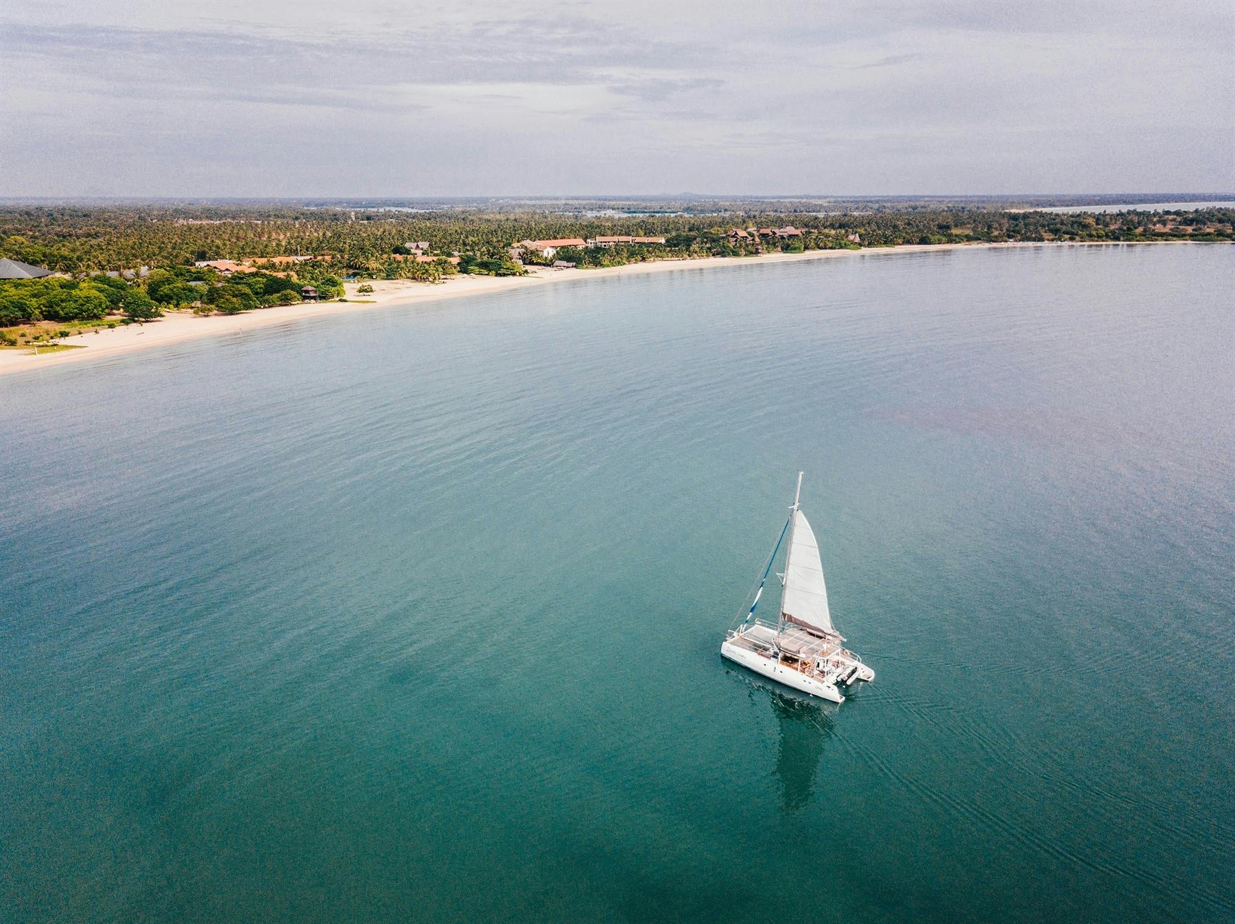 Cruise trip at Uga Bay